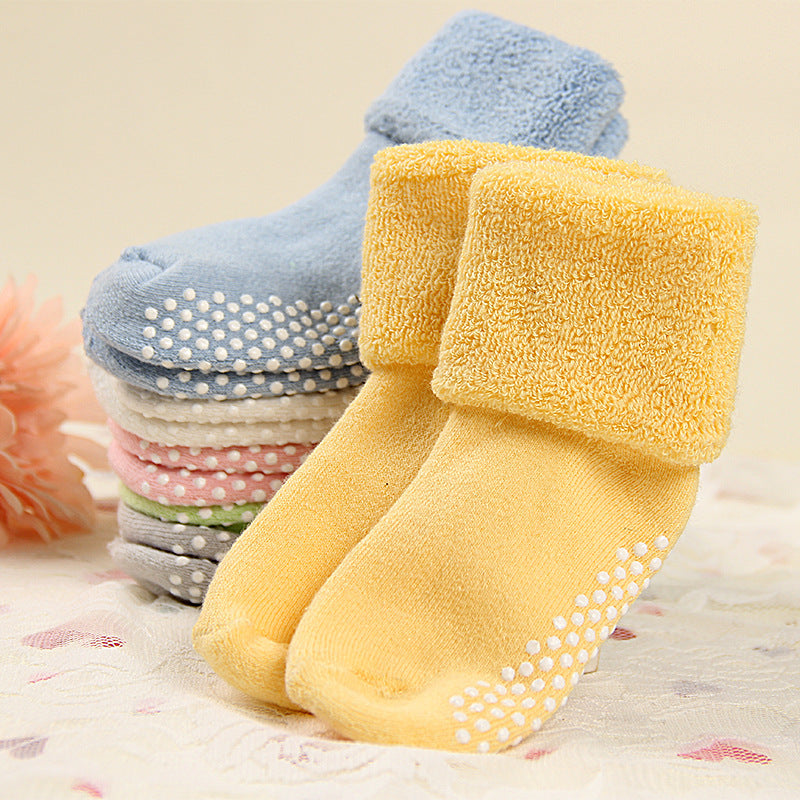 Yellow baby anti-slip socks layout 2